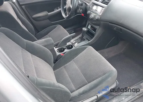 2005 Honda Accord 2.4 Lx из США, поврежденный, VIN 1HGCM56445A180496